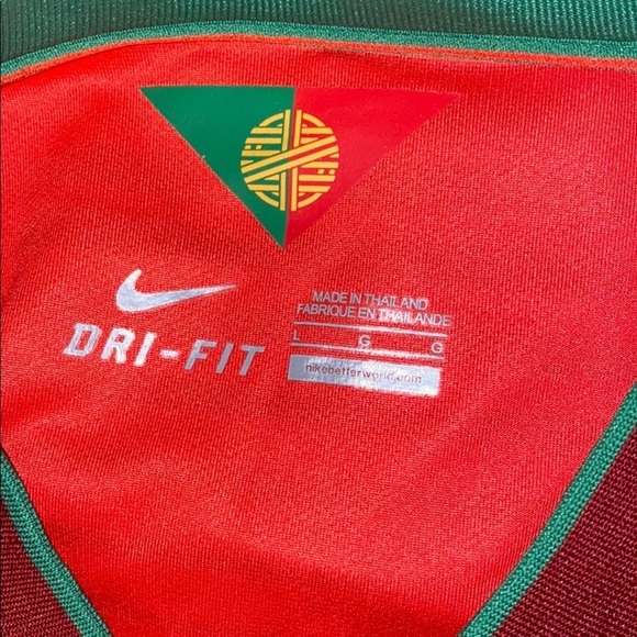 NWOT 2014 Portugal World Cup Jersey - Picture 4 of 8